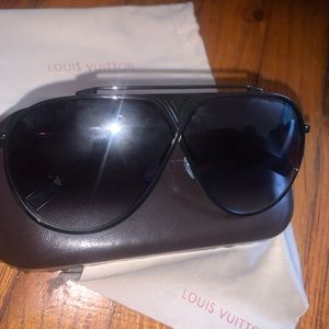 Louis Vuitton sun glasses